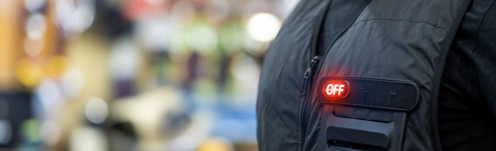 Clignotement du bouton d'une veste chauffante